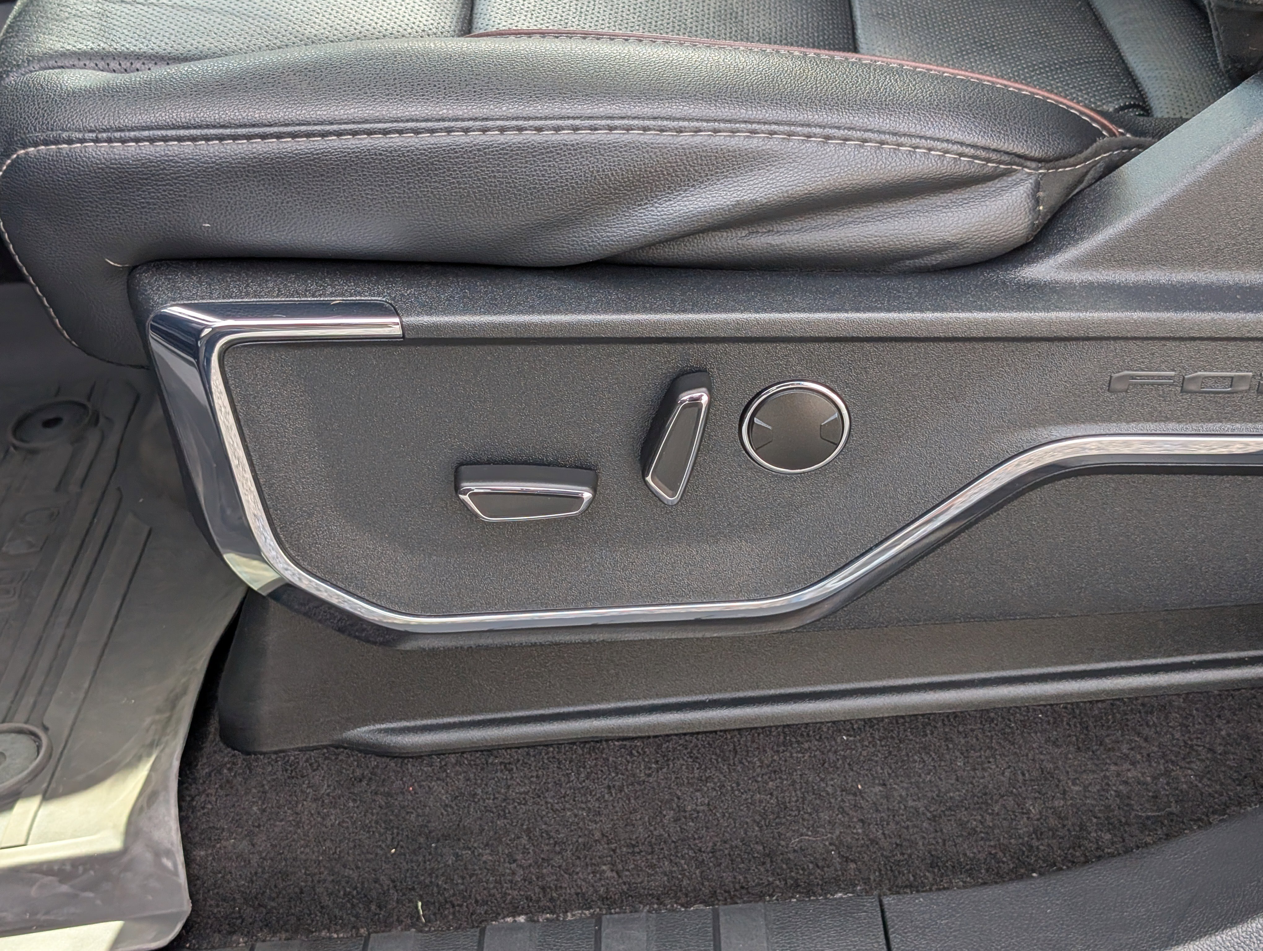 Certified 2022 Ford F150 Lariat w/ Equipment Group 502A High image 22