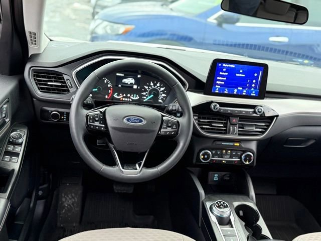 Certified 2022 Ford Escape SE w/ Cold Weather Package image 19