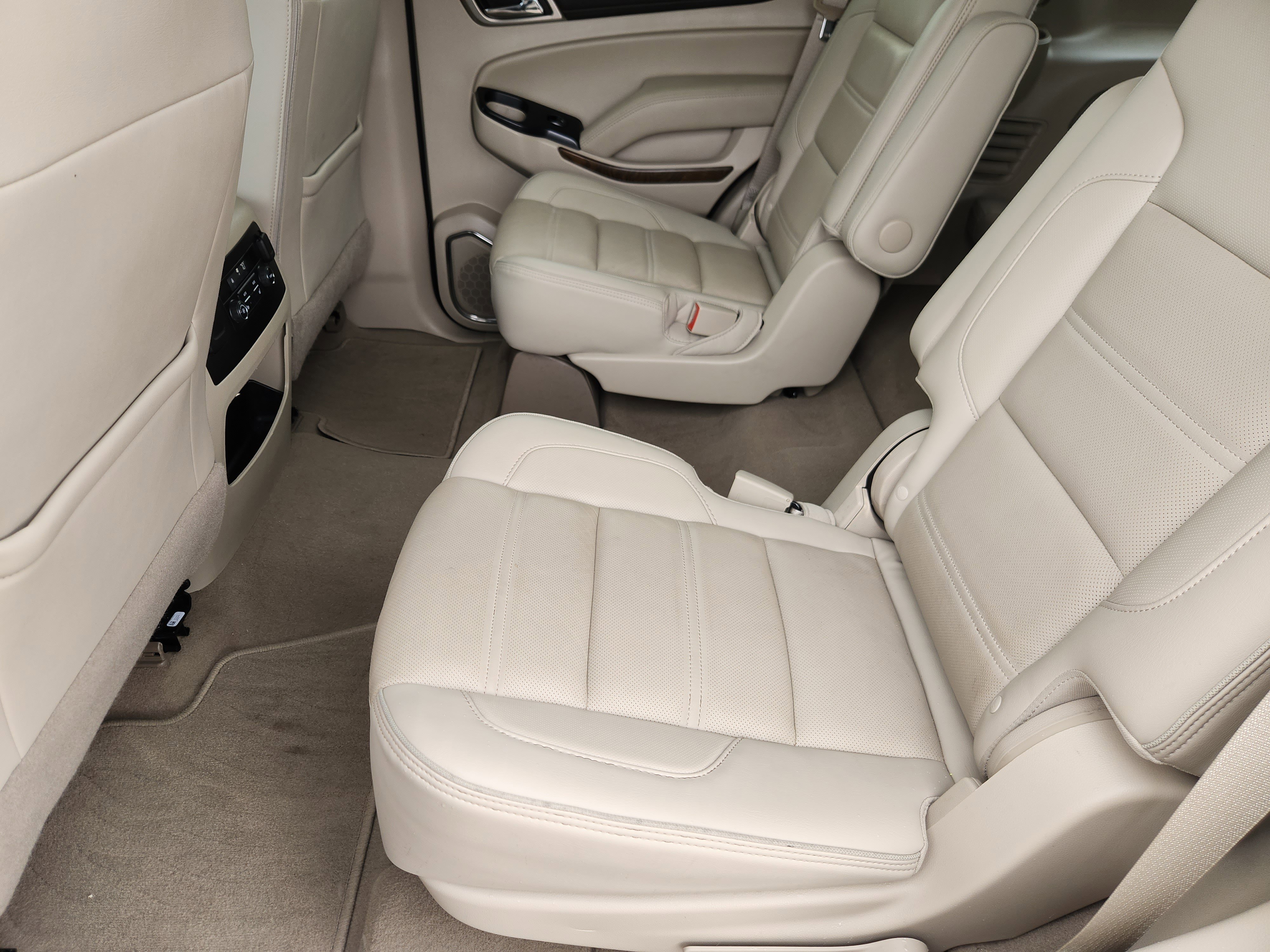 Used 2019 GMC Yukon Denali RWD image 21