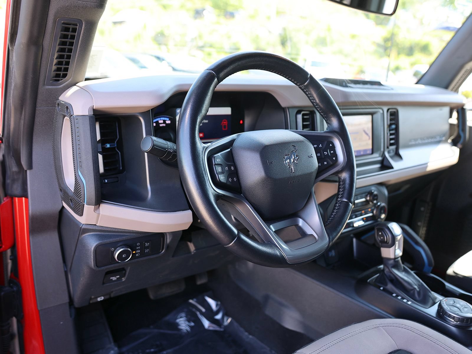 Certified 2022 Ford Bronco Wildtrak AWD/4WD image 18