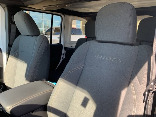 Used 2024 Jeep Wrangler Unlimited Sahara w/ Technology Group image 11