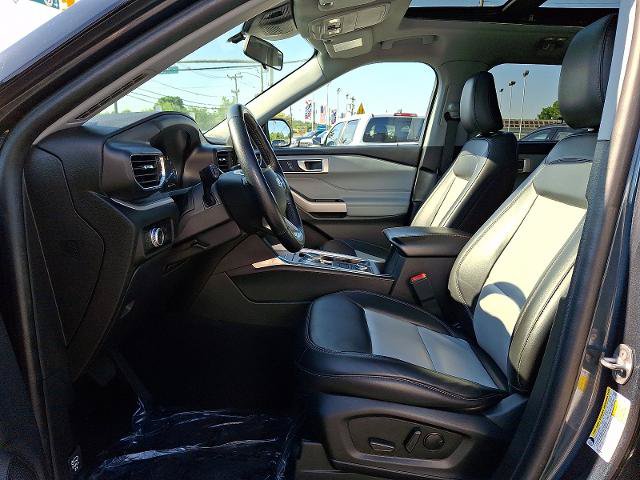 Certified 2023 Ford Explorer XLT w/ Equipment Group 202A AWD/4WD image 14