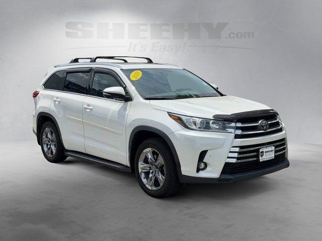Used 2019 Toyota Highlander Limited Platinum AWD/4WD image 2