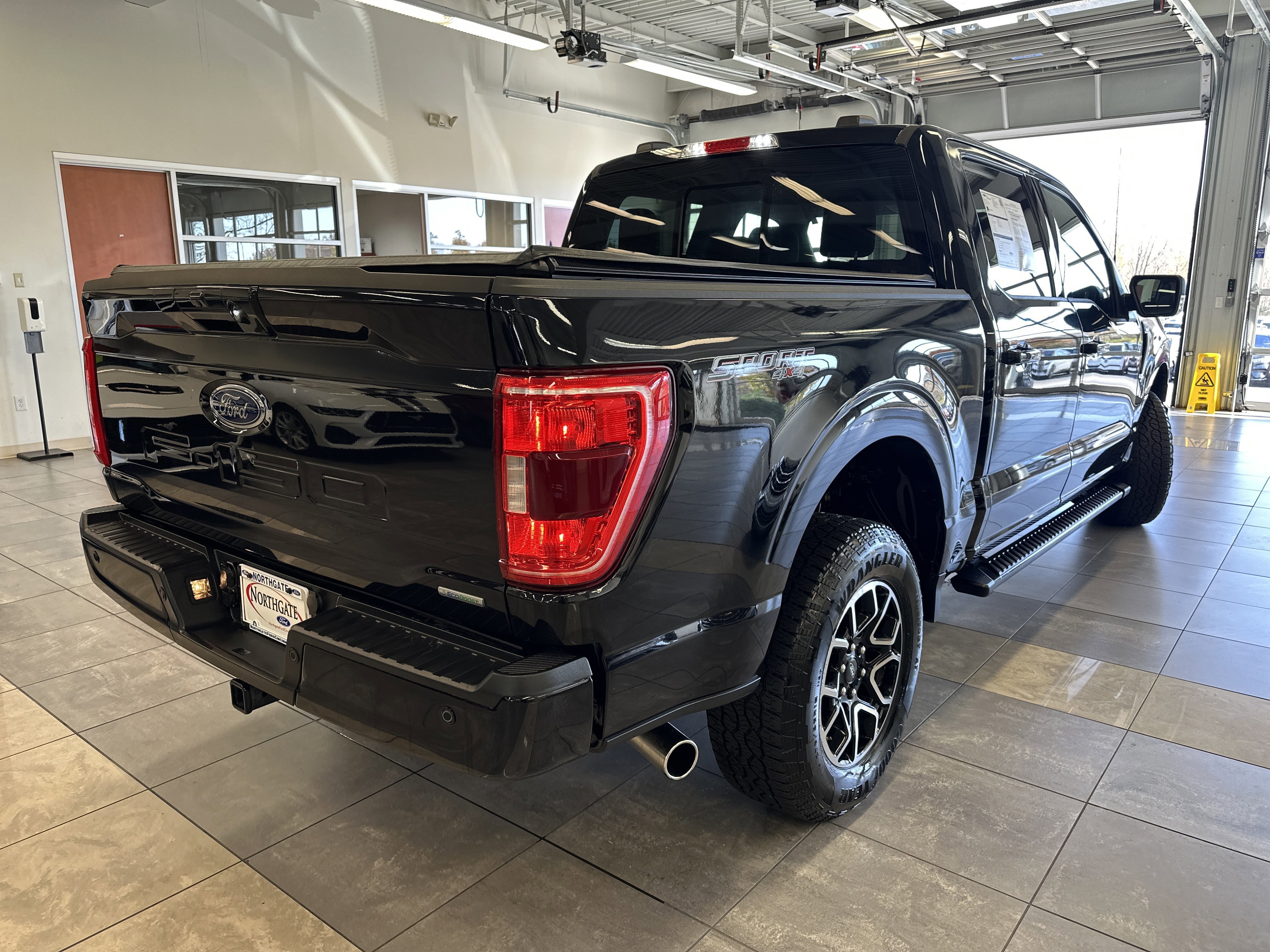 Certified 2023 Ford F150 XLT w/ Equipment Group 302A High image 5