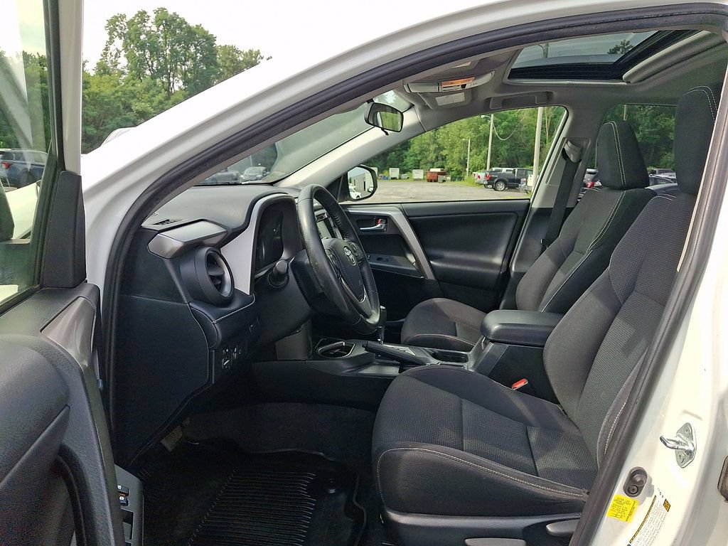 Used 2018 Toyota RAV4 XLE w/ Plus Extra Value Package AWD/4WD image 13