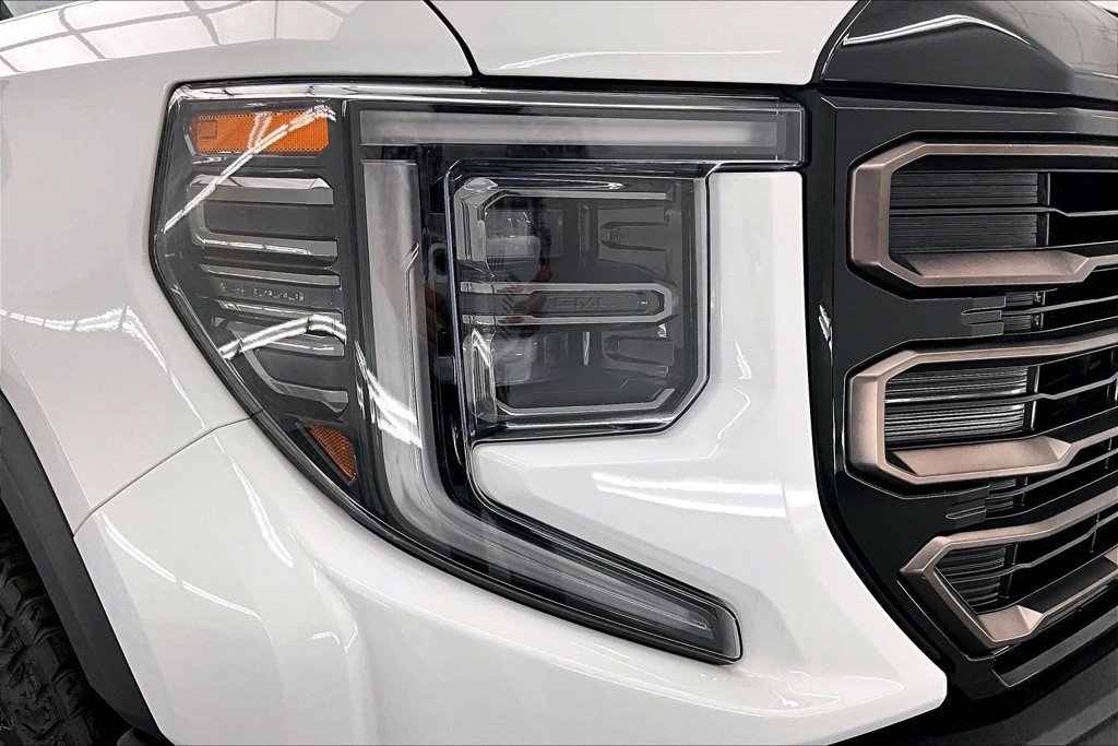 Used 2023 GMC Sierra 1500 AT4X w/ AT4X AEV Edition AWD/4WD image 30