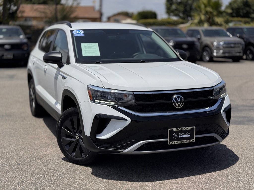 Used 2023 Volkswagen Taos S FWD image 2
