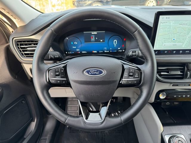Certified 2025 Ford Escape SE w/ PHEV Premium Package image 21