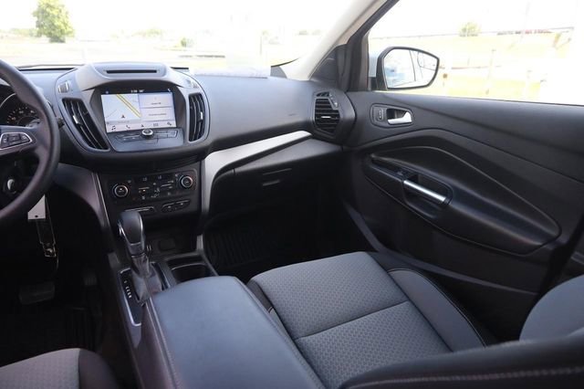 Certified 2018 Ford Escape SE w/ SE Sync 3 Package AWD/4WD image 23