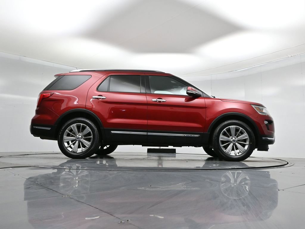 Certified 2018 Ford Explorer Limited w/ Ford Safe & Smart Package image 10
