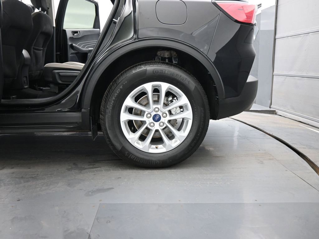 Certified 2022 Ford Escape SE image 46