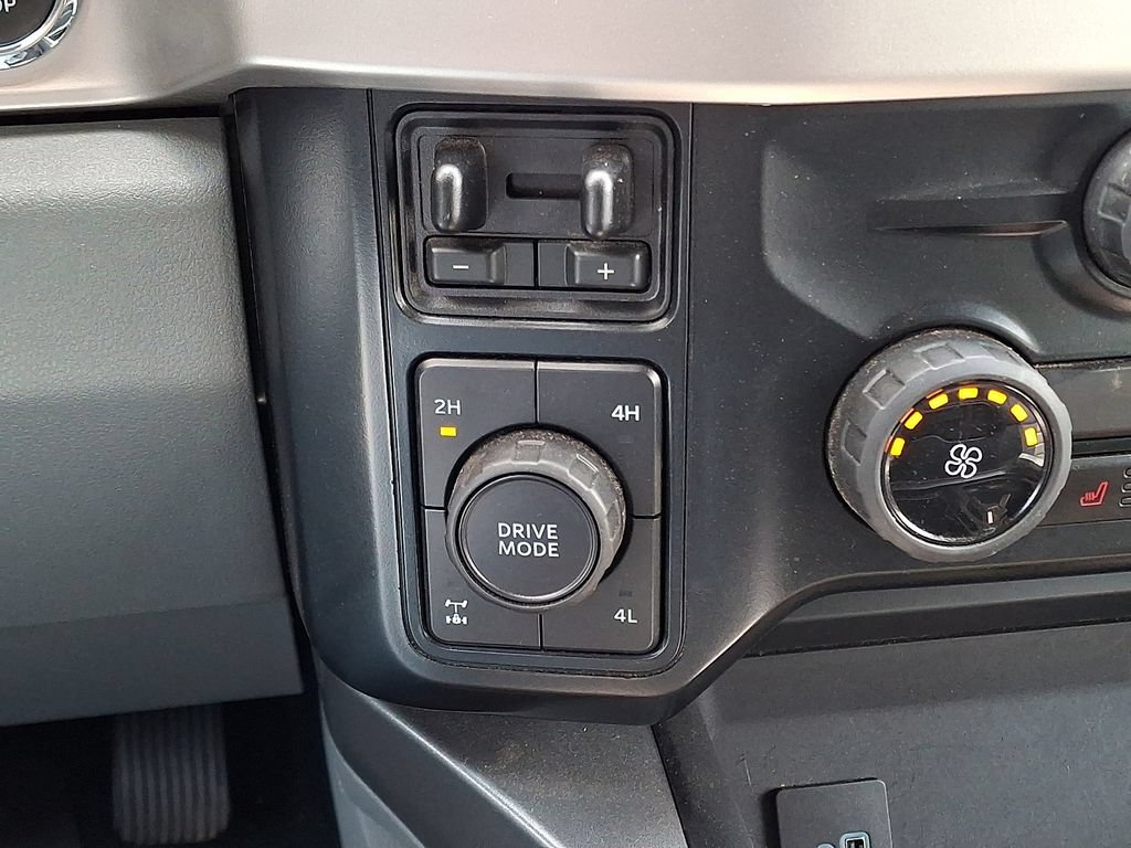 Certified 2024 Ford F350 XLT w/ XLT Premium Package AWD/4WD image 25
