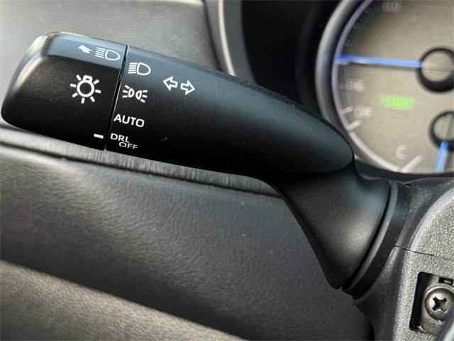 Used 2022 Toyota Venza LE image 22