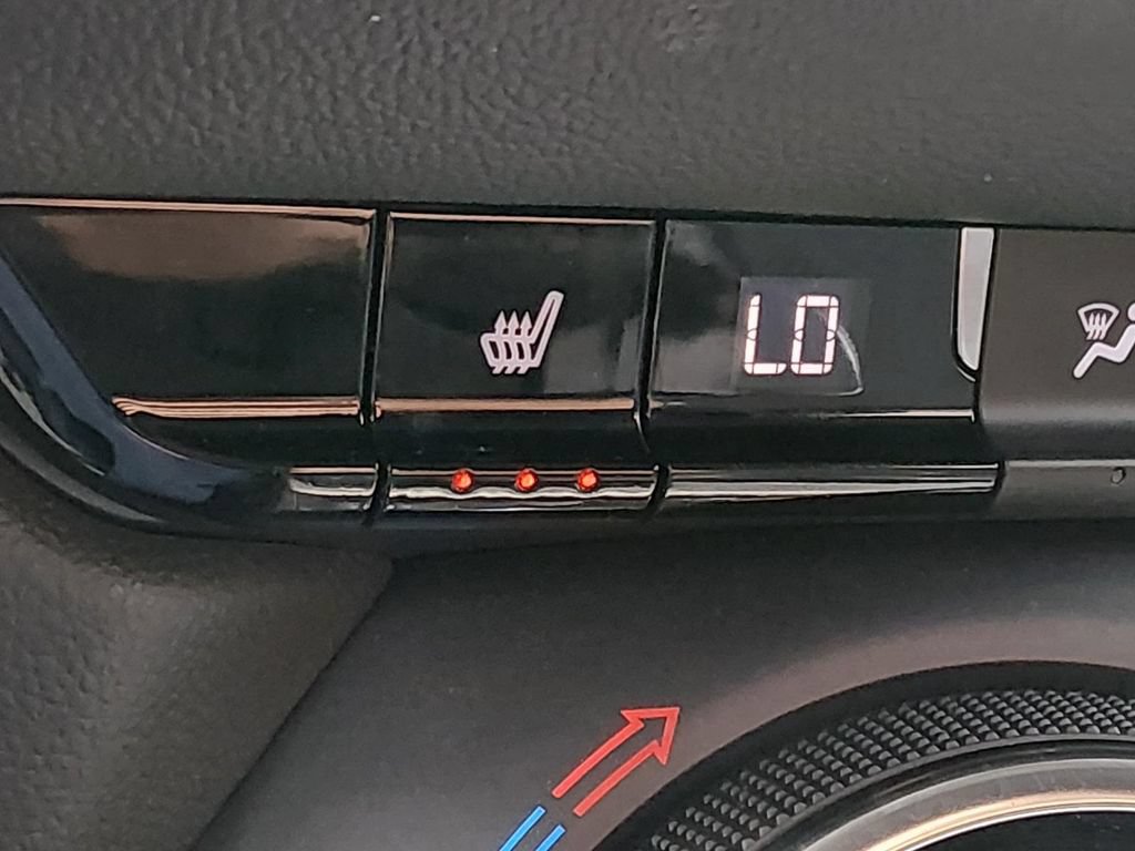 Used 2025 Chevrolet Blazer LT AWD/4WD image 19