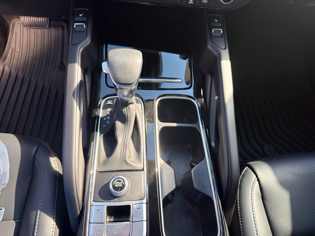 Used 2025 Kia Telluride S FWD image 30