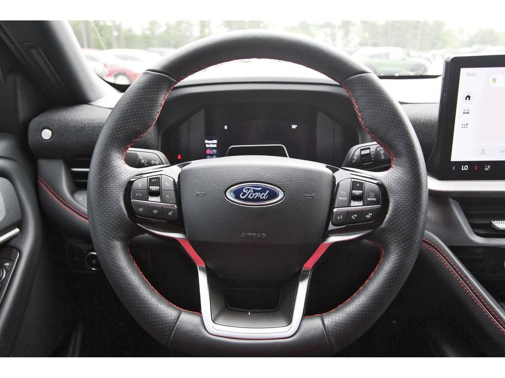 Certified 2025 Ford Explorer ST-Line w/ Premium Package RWD image 14