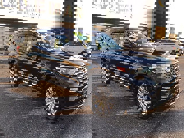 Certified 2023 Ford Explorer King Ranch w/ Technology Package image 1