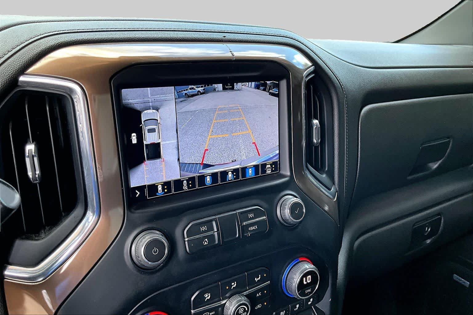 Used 2021 Chevrolet Silverado 1500 High Country w/ Technology Package AWD/4WD image 29