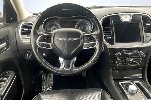 Used 2019 Chrysler 300 Limited image 7