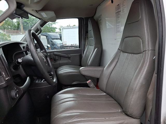 Used 2021 GMC Savana 3500 Extended w/ Power Convenience Package RWD image 12