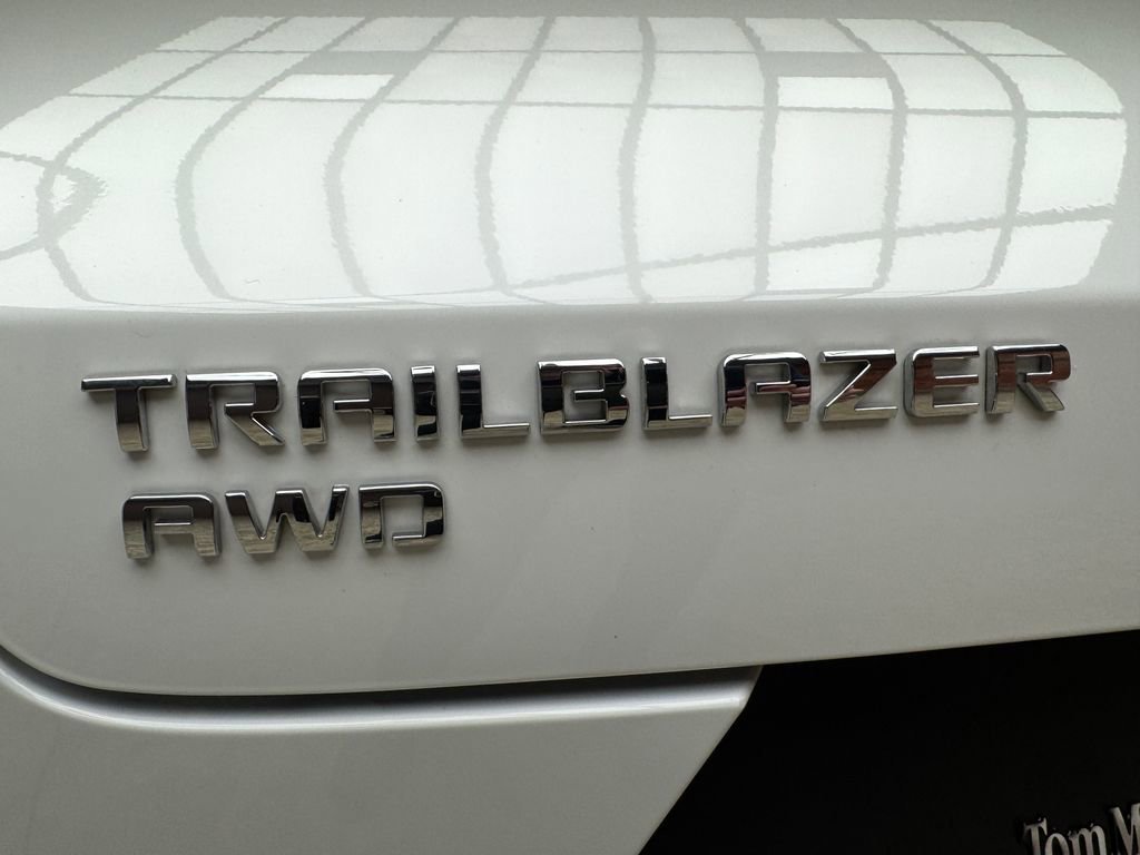 Used 2023 Chevrolet TrailBlazer ACTIV AWD/4WD image 8
