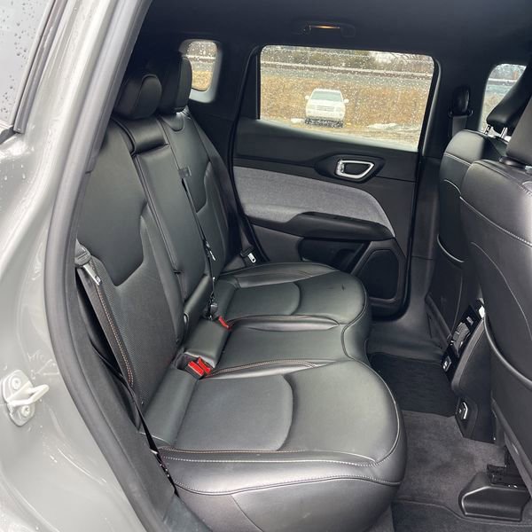 Used 2023 Jeep Compass Latitude image 24