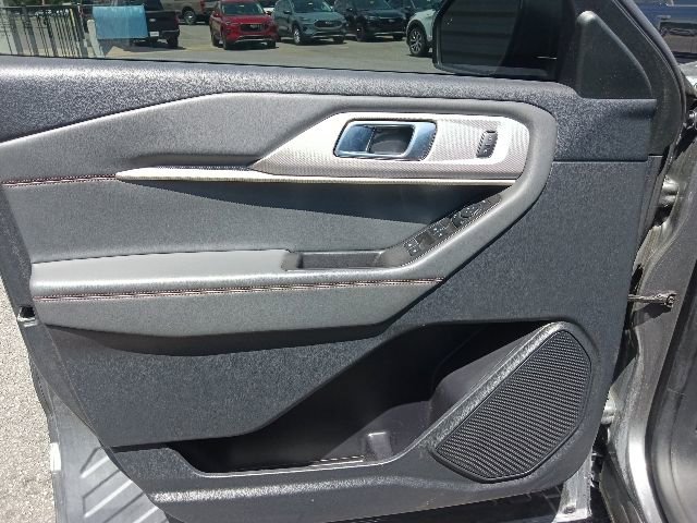 Certified 2025 Ford Explorer Active w/ Active Comfort Package AWD/4WD image 11