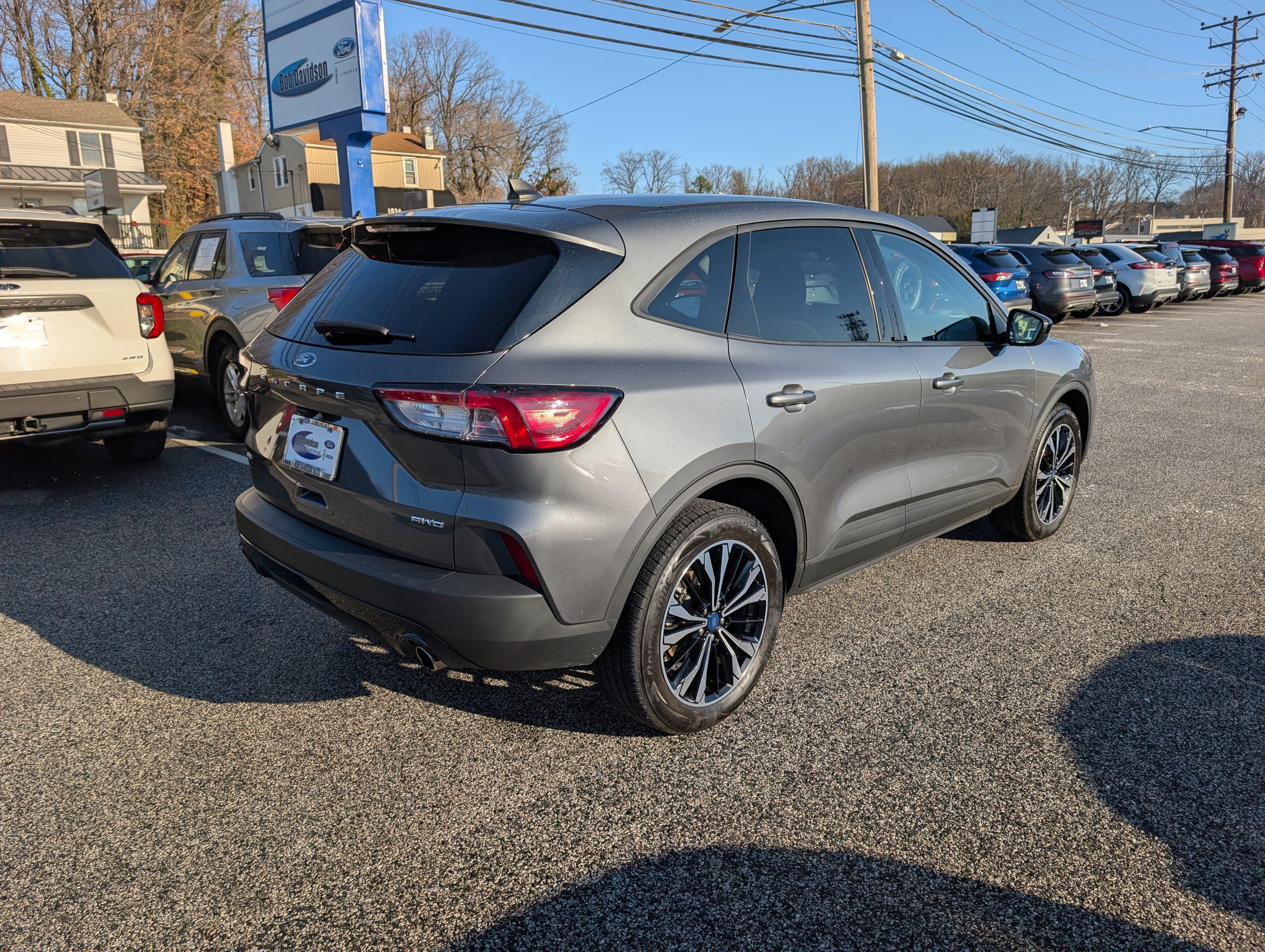 Certified 2022 Ford Escape SE w/ SE Sport Appearance Package image 4