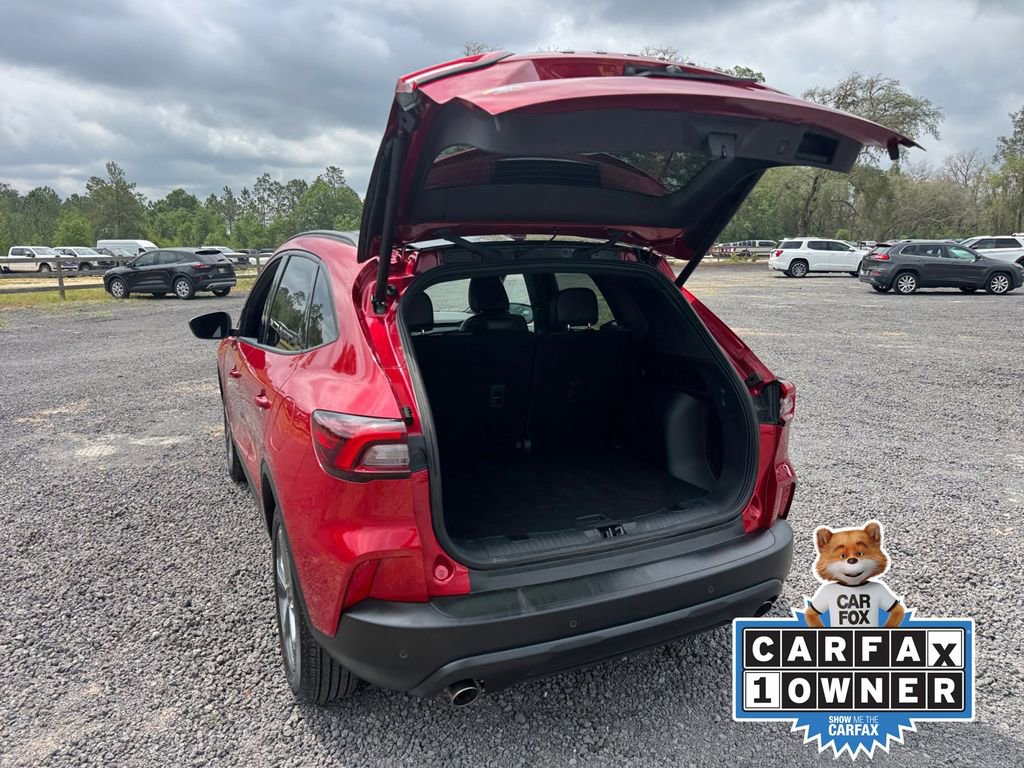 Certified 2025 Ford Escape ST-Line w/ Tech Pack #1 FWD image 27