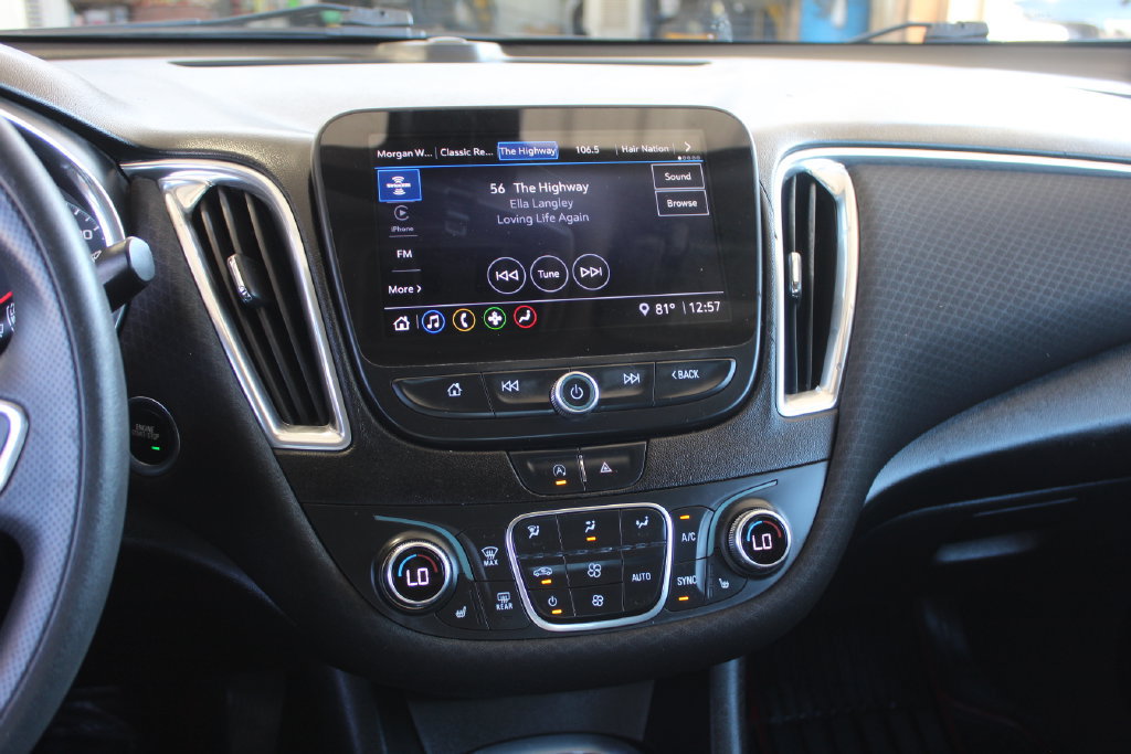 Used 2021 Chevrolet Malibu LT FWD image 15