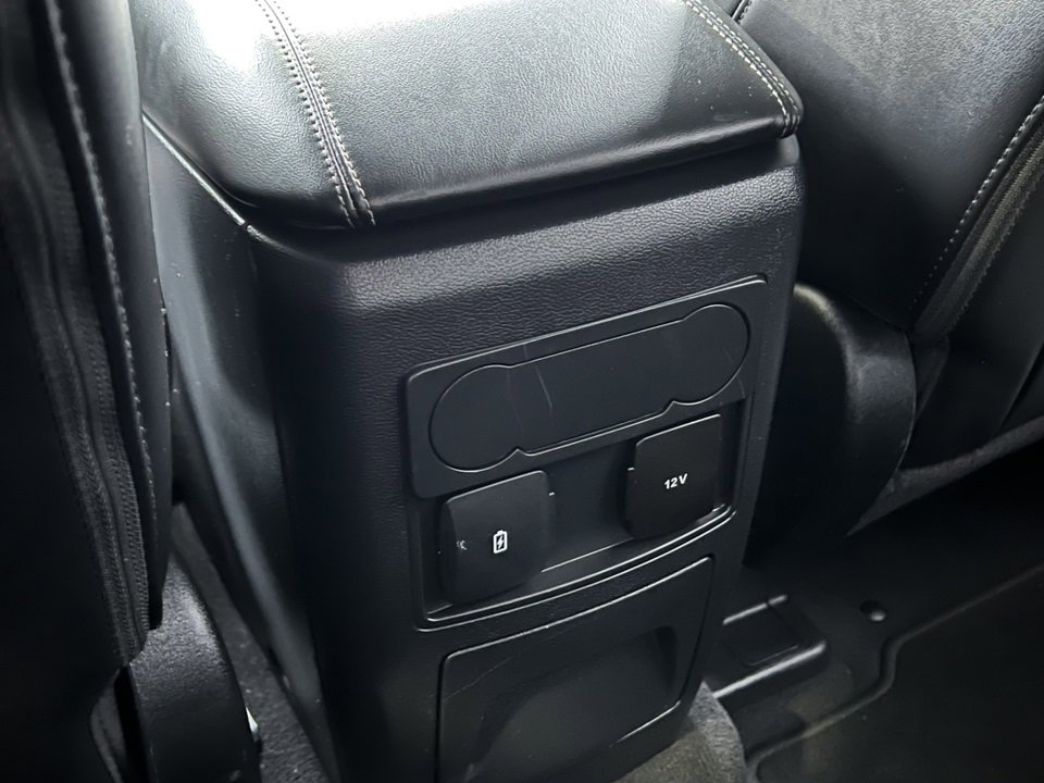 Certified 2022 Ford Explorer XLT w/ Equipment Group 202A image 32