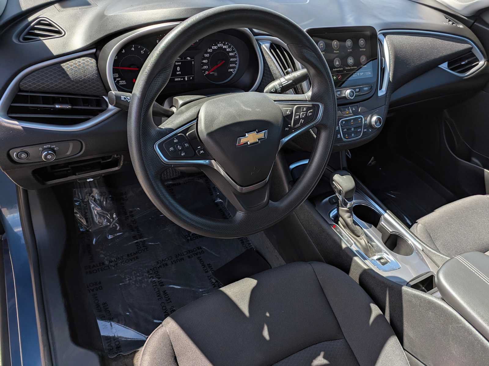 Used 2025 Chevrolet Malibu LT FWD image 2