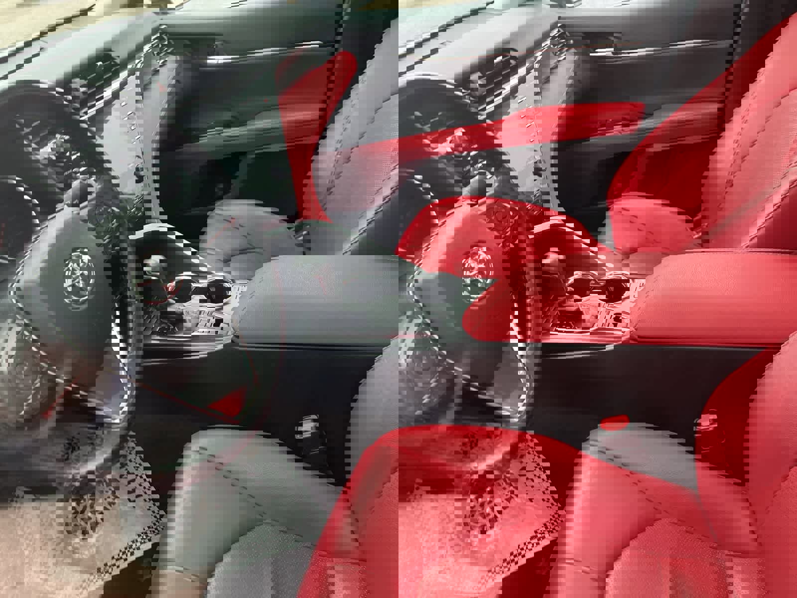 Used 2019 Toyota Camry XSE image 33