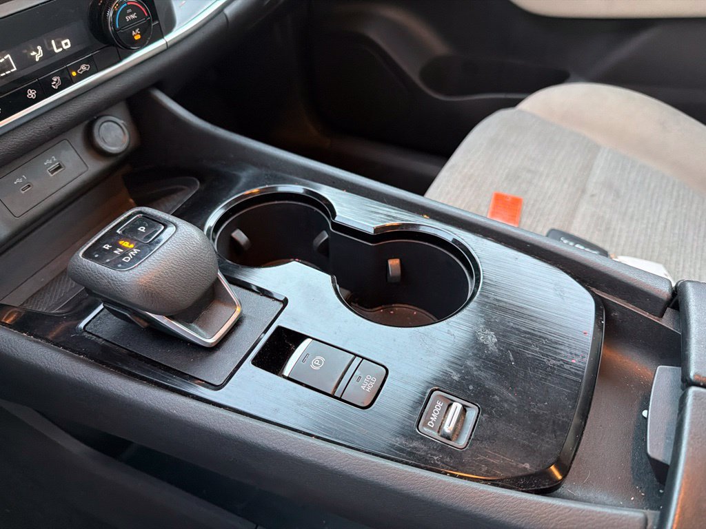 Used 2023 Nissan Rogue SV FWD image 33