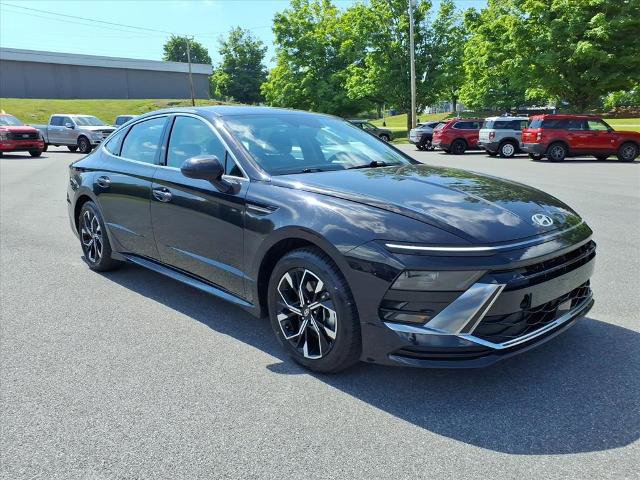 Used 2025 Hyundai Sonata SEL FWD image 6