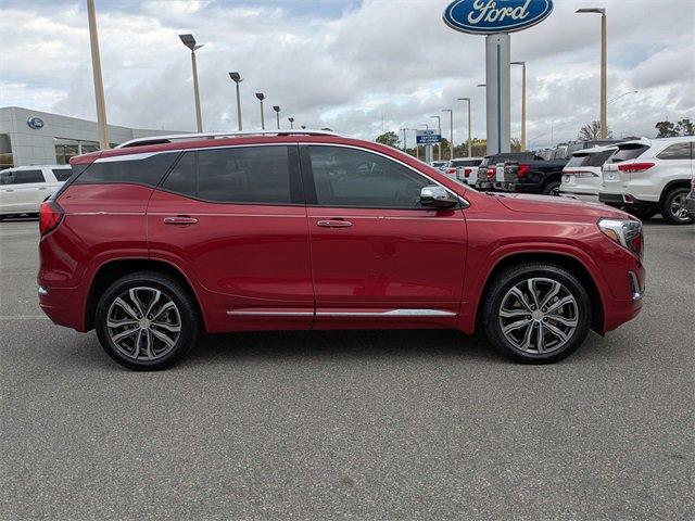 Used 2020 GMC Terrain Denali w/ Denali Premium Package image 3