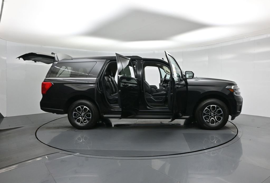 Certified 2022 Ford Expedition Max XLT image 32