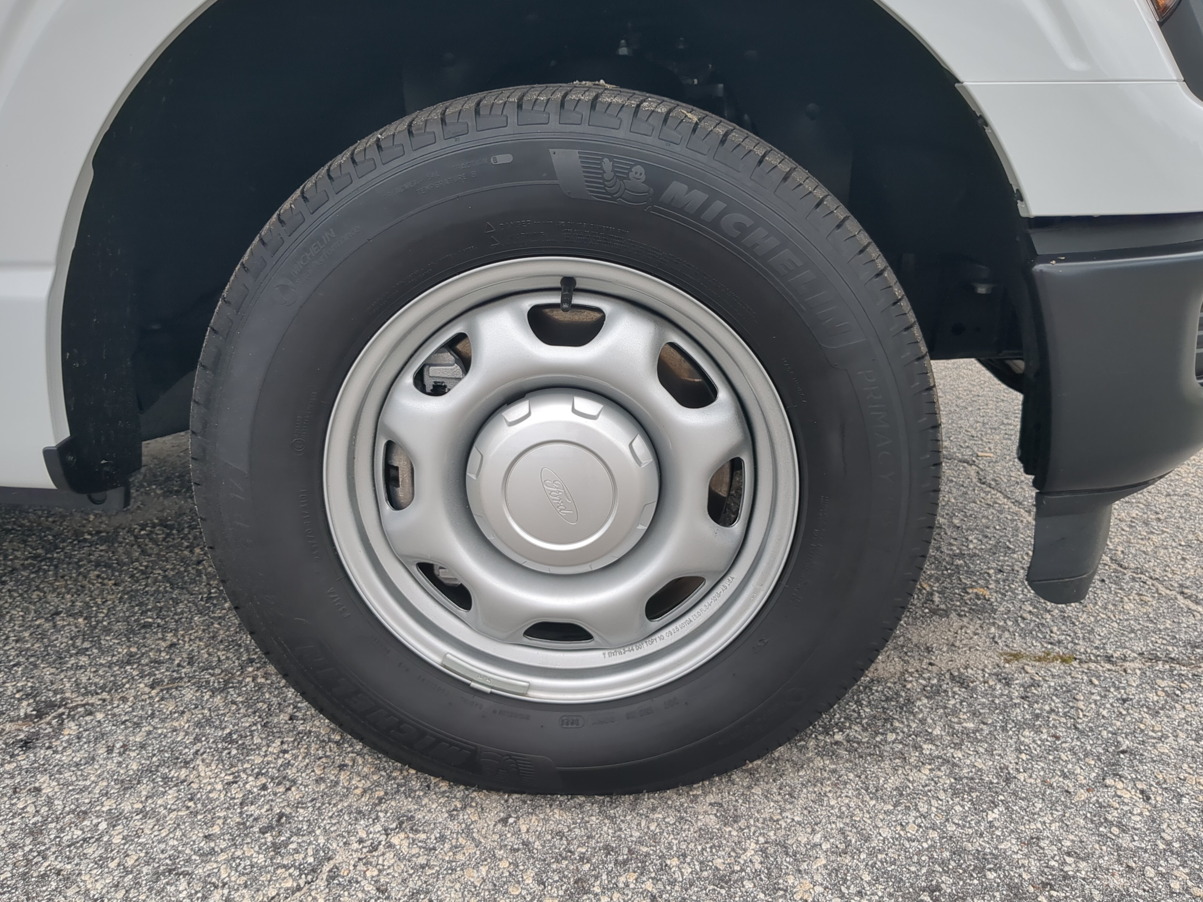 Certified 2025 Ford F150 XL RWD image 9