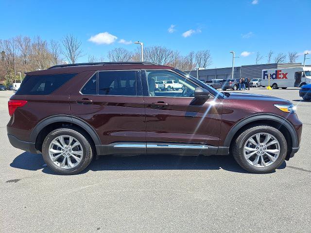Certified 2023 Ford Explorer XLT w/ Equipment Group 202A AWD/4WD image 7