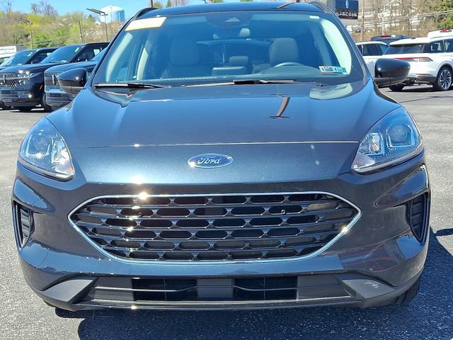 Certified 2022 Ford Escape SE w/ SE Sport Appearance Package image 7