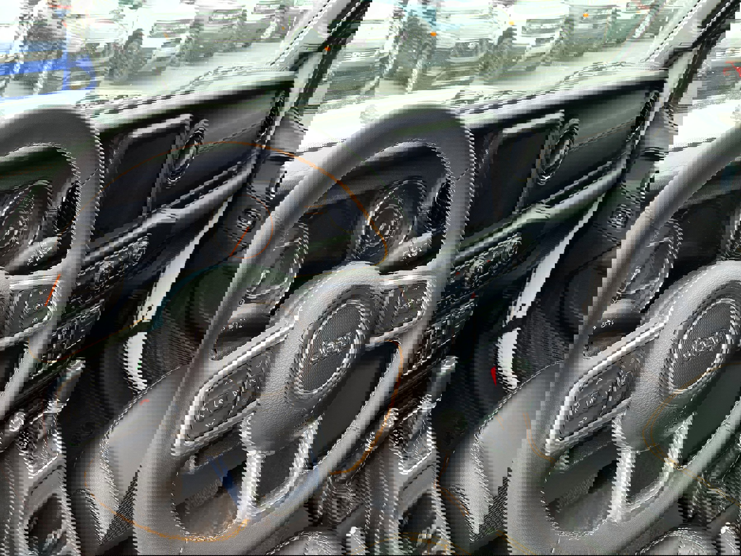 Used 2023 Jeep Gladiator Overland image 13