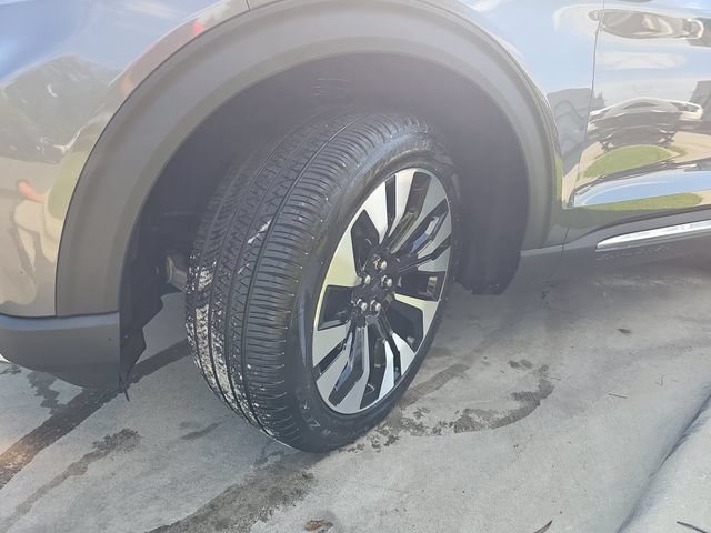 Certified 2025 Ford Explorer Platinum w/ LUX Leather Package AWD/4WD image 31
