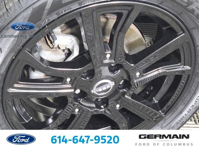 Used 2023 Nissan Kicks SR w/ Interior Electronics Package FWD image 12