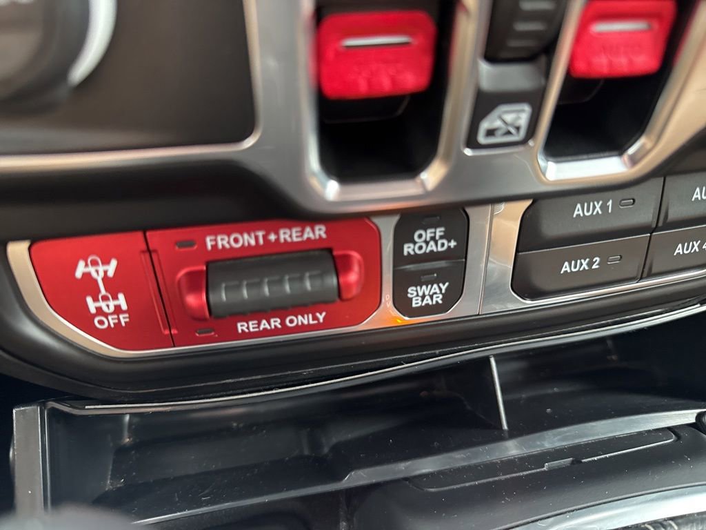 Used 2023 Jeep Gladiator Rubicon w/ Cold Weather Group image 33