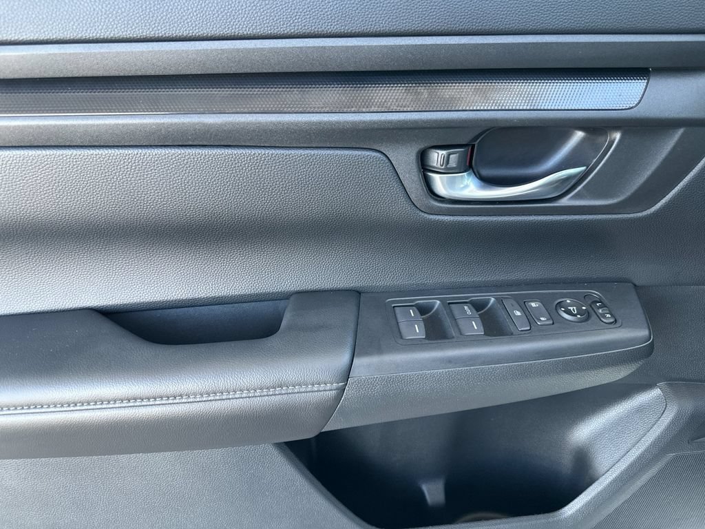 Used 2025 Honda CR-V LX image 10