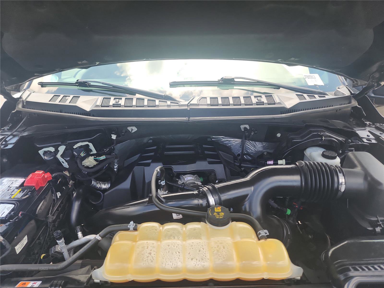 Certified 2018 Ford F150 XLT w/ Equipment Group 302A Luxury AWD/4WD image 14