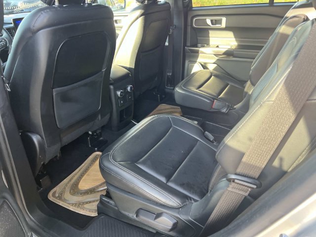 Certified 2020 Ford Explorer XLT w/ Equipment Group 202A AWD/4WD image 13
