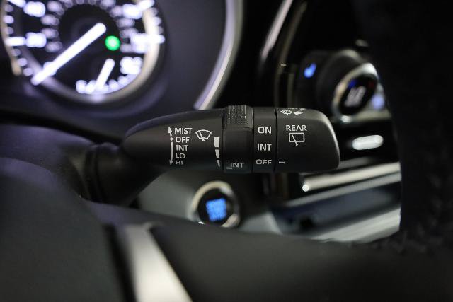 Used 2022 Toyota Highlander XSE AWD/4WD image 15