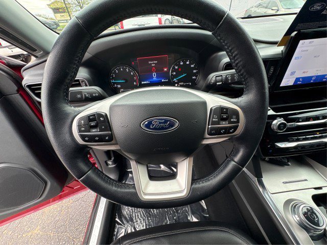 Certified 2022 Ford Explorer Limited w/ Equipment Group 301A AWD/4WD image 15