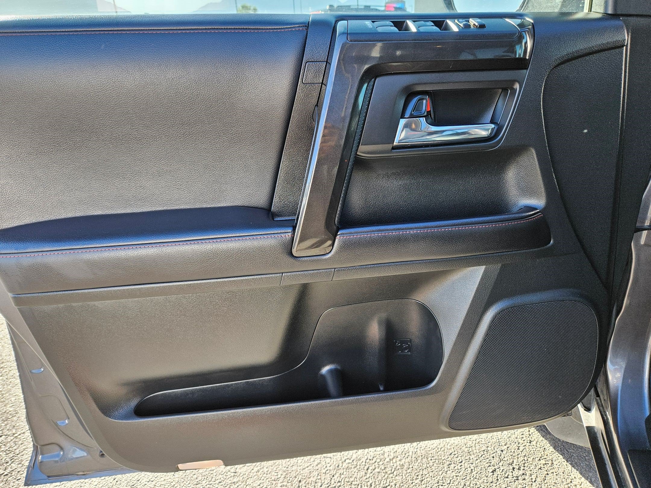 Used 2023 Toyota 4Runner TRD Off-Road Premium w/ Off Road Premium Plus Package AWD/4WD image 14